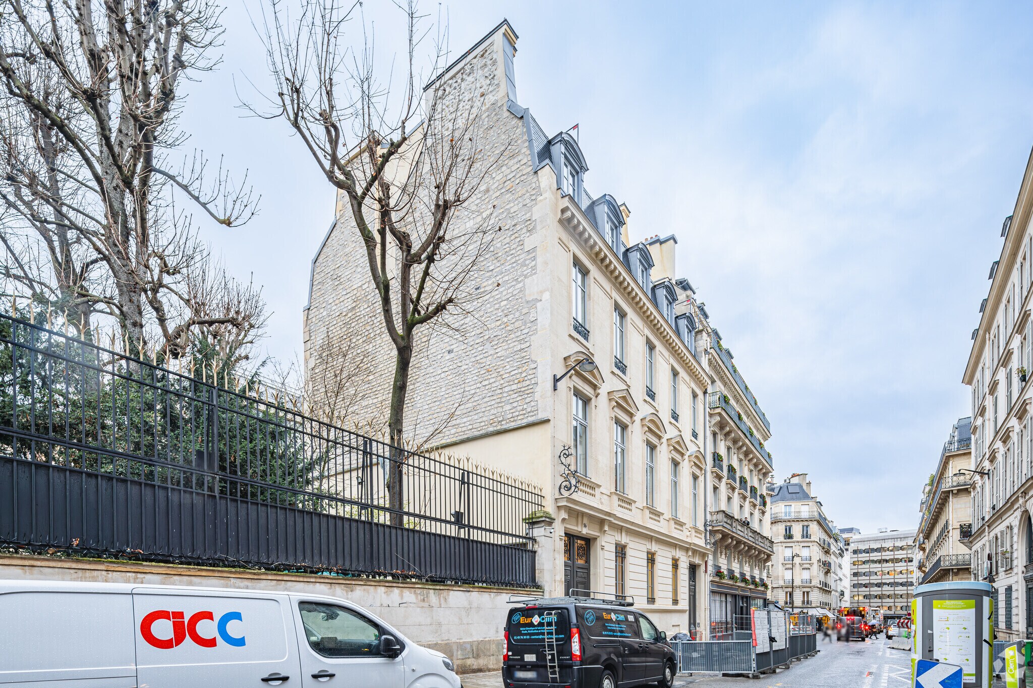 16 Rue D'Artois, Paris for lease Primary Photo- Image 1 of 3