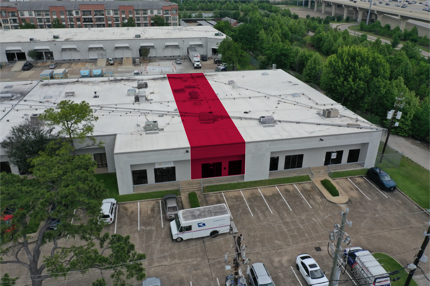 4400-4420 W 12th St, Houston, TX à louer - Photo du bâtiment - Image 2 de 7