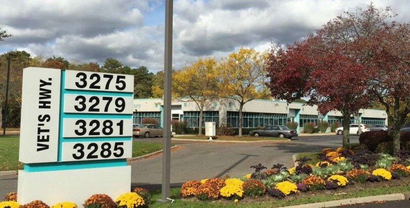 3275 Veterans Memorial Hwy, Ronkonkoma, NY à louer Photo du bâtiment- Image 1 de 7