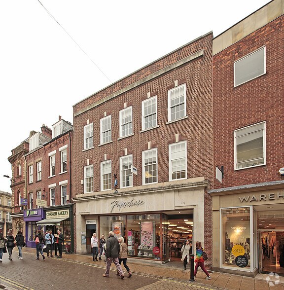 8 Coney St, York à louer - Photo du bâtiment - Image 2 de 2