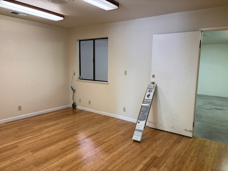 1848-1852 W Imola Ave, Napa, CA à vendre - Photo intérieure - Image 3 de 11