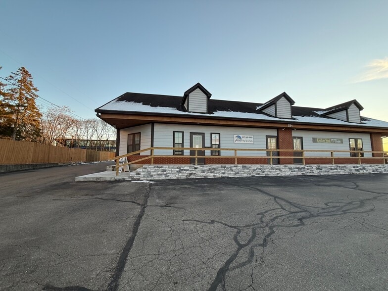 264 N Main St, Centerville, OH for lease - Building Photo - Image 3 of 9