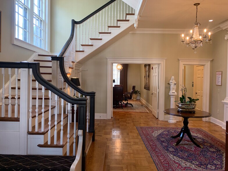 205 23rd Ave N, Nashville, TN à vendre - Photo du bâtiment - Image 3 de 8