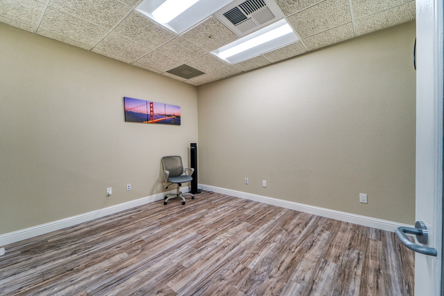 1100 Civic Center Blvd, Yuba City, CA for lease Interior Photo- Image 1 of 2
