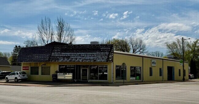 Plus de détails pour 530 N Main St, Brillion, WI - Industriel à vendre