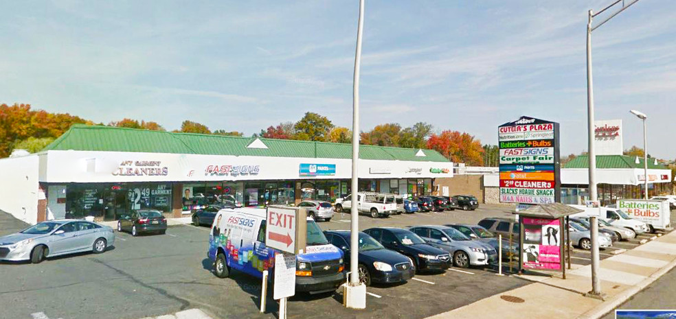 144-166 W Baltimore Pike, Springfield, PA for lease - Building Photo - Image 2 of 5