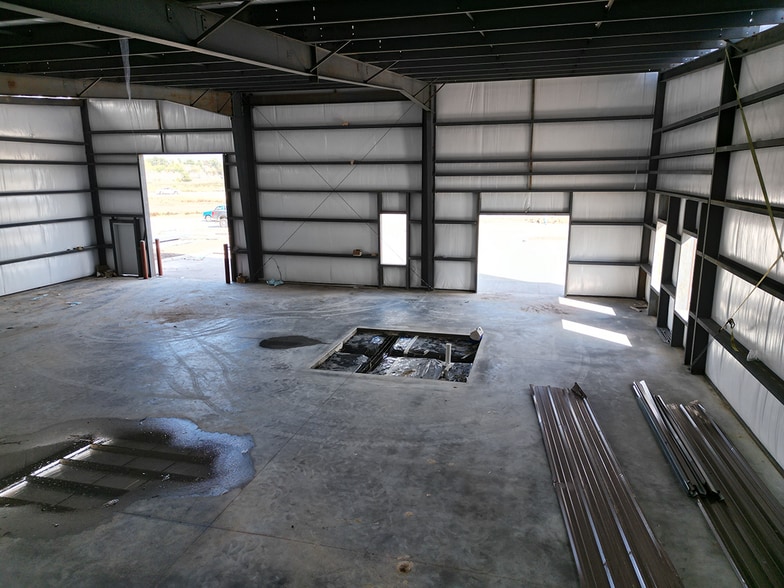 4711 E Richey Rd, Humble, TX for sale - Interior Photo - Image 3 of 3