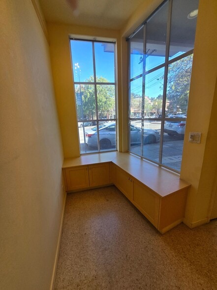 110-114 Washington Ave, Richmond, CA for lease - Building Photo - Image 3 of 8