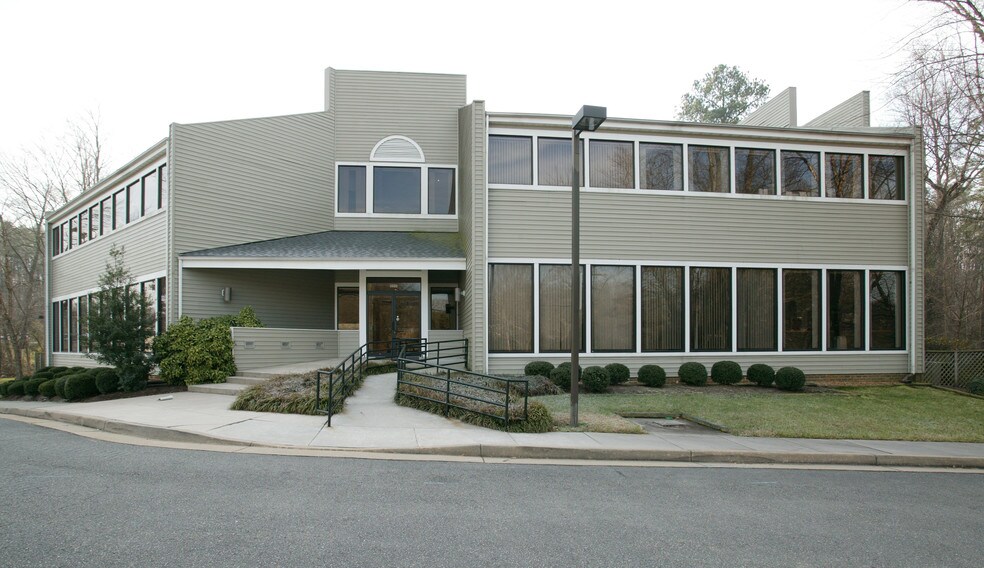 10001 Patterson Ave, Richmond, VA à vendre - Photo du bâtiment - Image 3 de 6