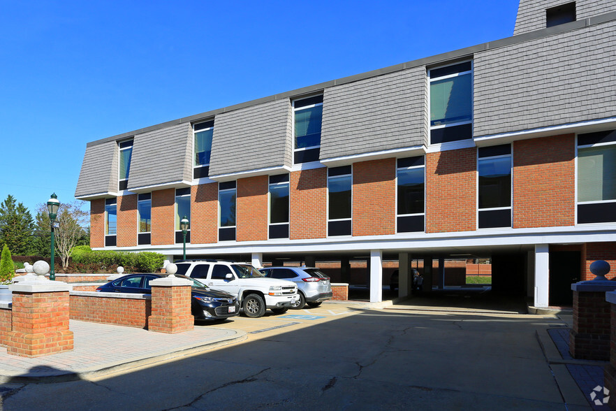 4611-4701 Sangamore Rd, Bethesda, MD for lease - Primary Photo - Image 1 of 22