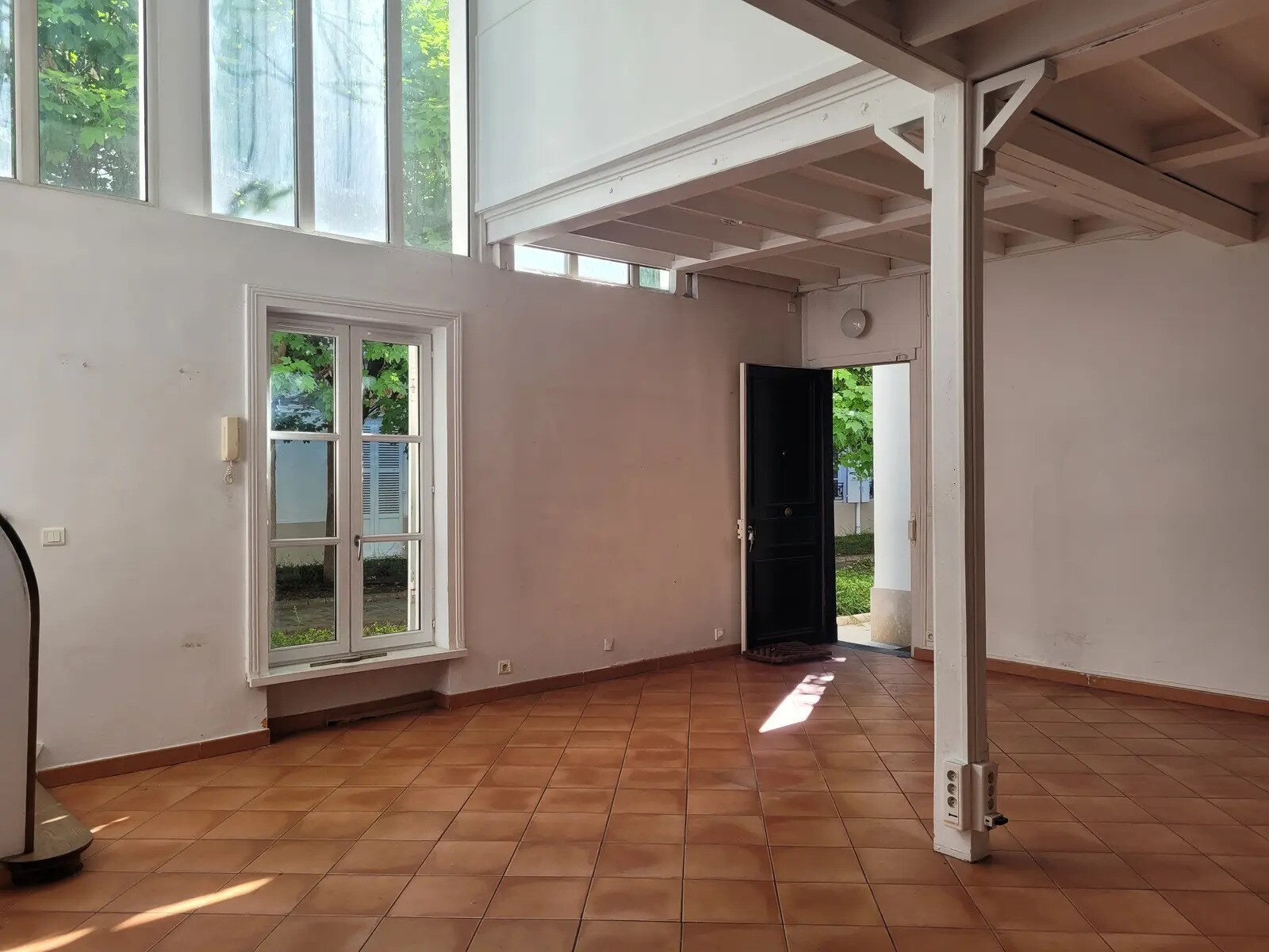 11 Rue Chateaubriand, Paris à vendre Photo du bâtiment- Image 1 de 14