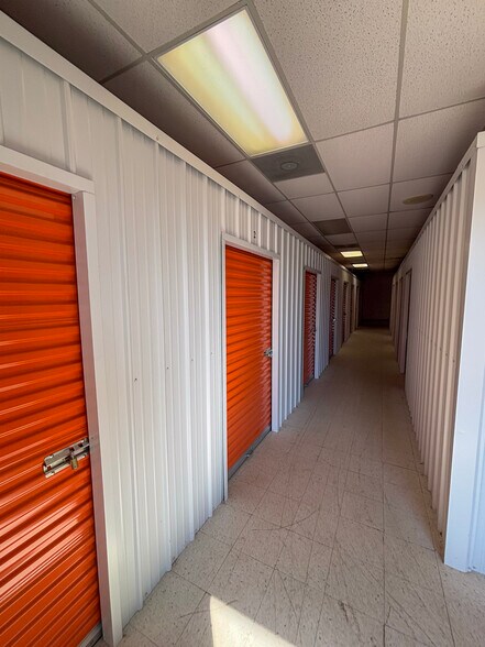 111 Bowie St, De Kalb, TX à vendre - Photo du bâtiment - Image 3 de 20