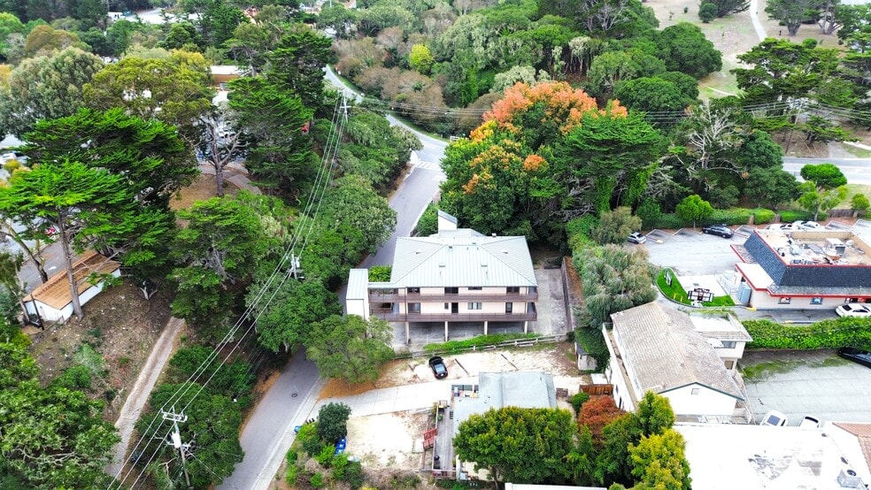910 Major Sherman Ln, Monterey, CA for sale - Building Photo - Image 2 of 7