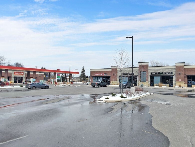 1022 Pelham St, Fonthill, ON à vendre - Photo du bâtiment - Image 2 de 5