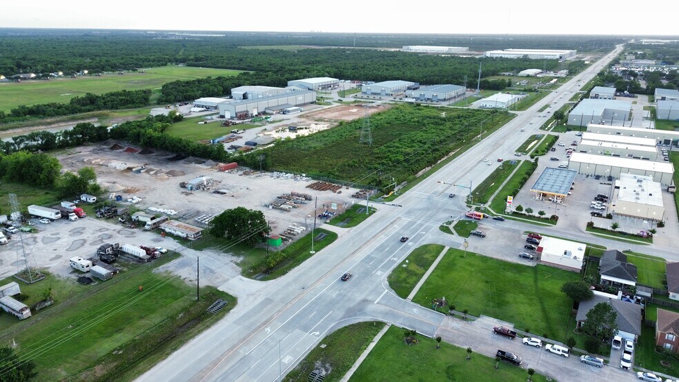 7010 McHard Rd, Houston, TX à vendre - Photo du bâtiment - Image 2 de 7