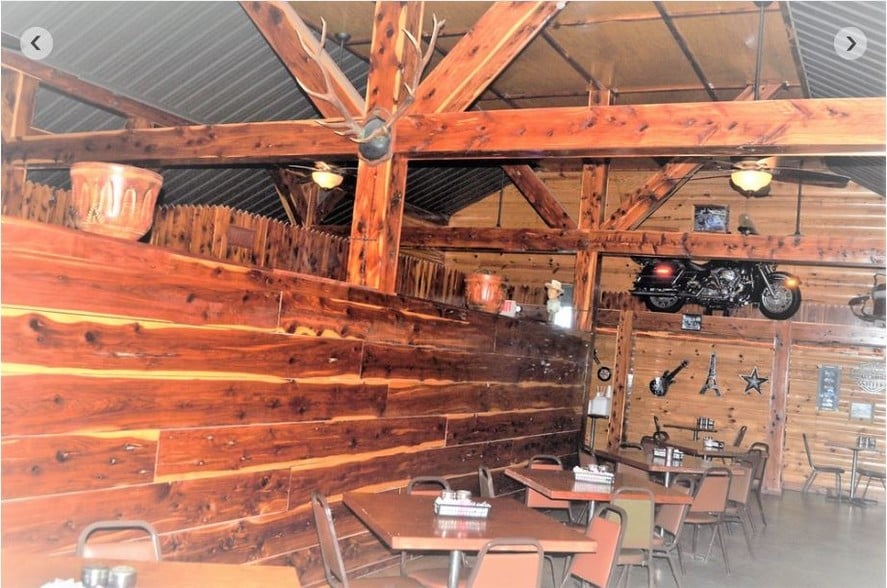 9786 US Highway 271, Powderly, TX for sale - Interior Photo - Image 2 of 19