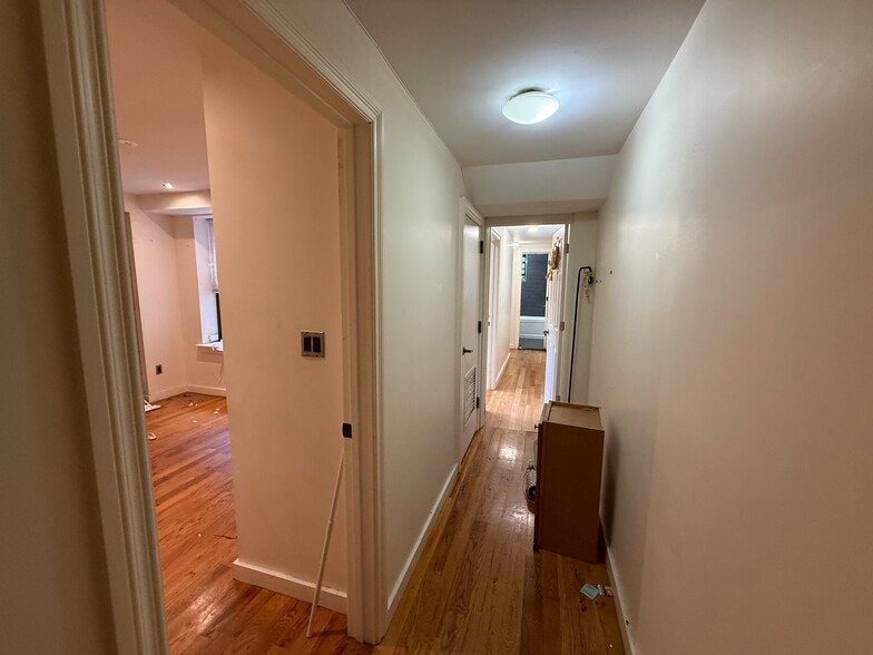 687 Bushwick Ave, Brooklyn, NY for lease - Building Photo - Image 3 of 15