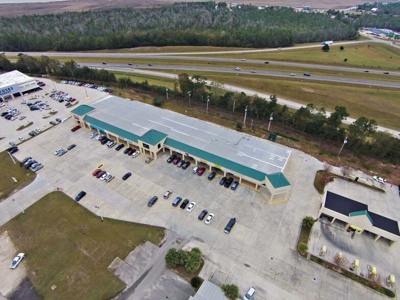 4405 E Aloha Dr, Diamondhead, MS à louer - Photo du bâtiment - Image 3 de 3