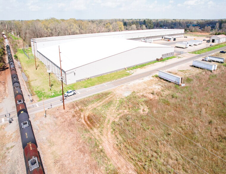 801 Riverbarge Rd, Monroe, LA à vendre - Photo du bâtiment - Image 3 de 10