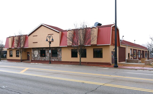 More details for 2711 Sheridan Rd, Zion, IL - Retail for Sale
