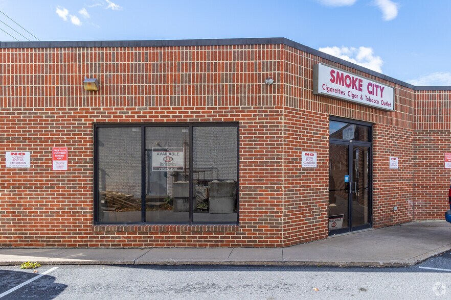 28-36 W Main St, Palmyra, PA à louer - Photo du bâtiment - Image 3 de 4