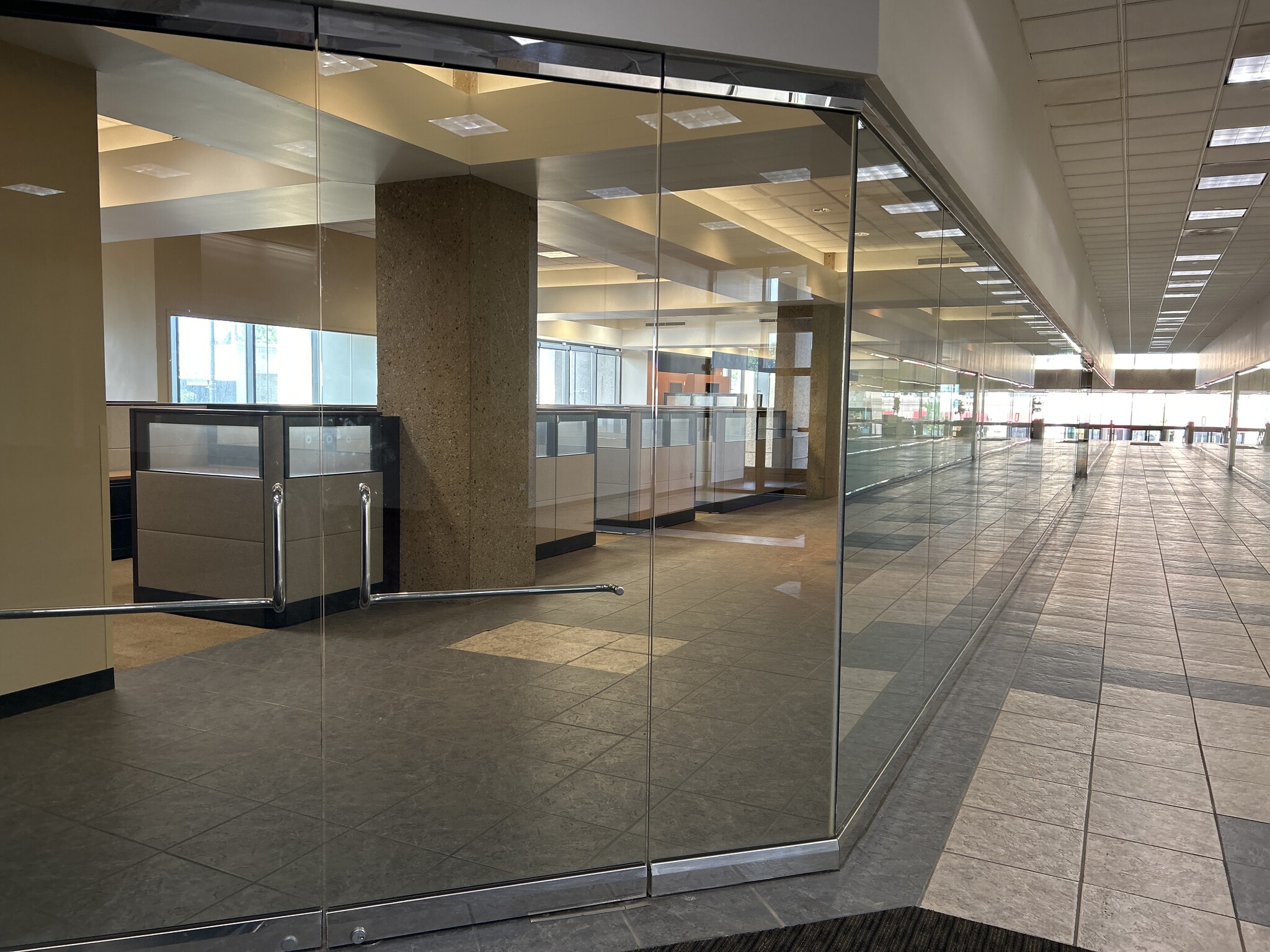 8001 Lincoln Ave, Skokie, IL for lease Building Photo- Image 1 of 9