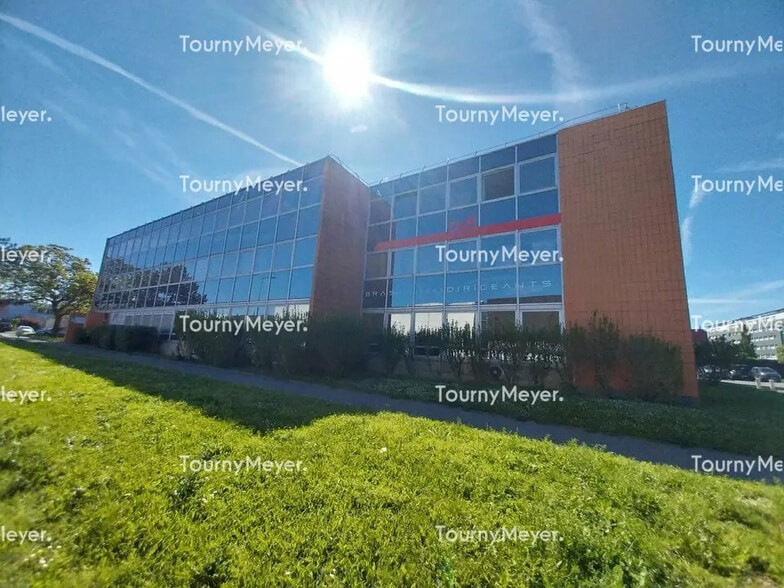 Office in Balma for lease - Building Photo - Image 2 of 12