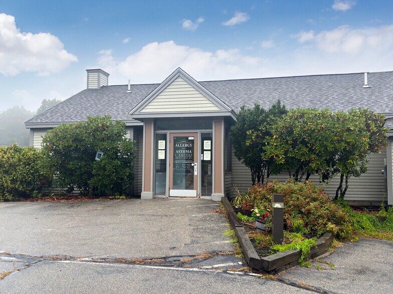 161-163 Rochester Hill Rd, Rochester, NH à vendre - Photo du bâtiment - Image 2 de 2