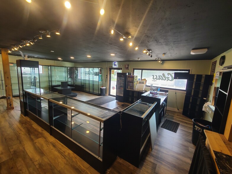 2200 Center Ave, Janesville, WI for sale - Building Photo - Image 3 of 3