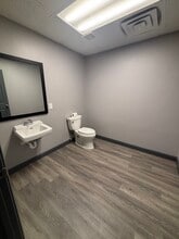 120 Gloster Rd NW, Lawrenceville, GA for lease Interior Photo- Image 2 of 6