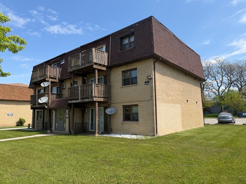 21907 Jeffrey Ave, Sauk Village, IL à vendre - Photo du bâtiment - Image 2 de 7