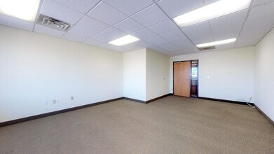 1955 University Ave W, Saint Paul, MN for lease Interior Photo- Image 1 of 4