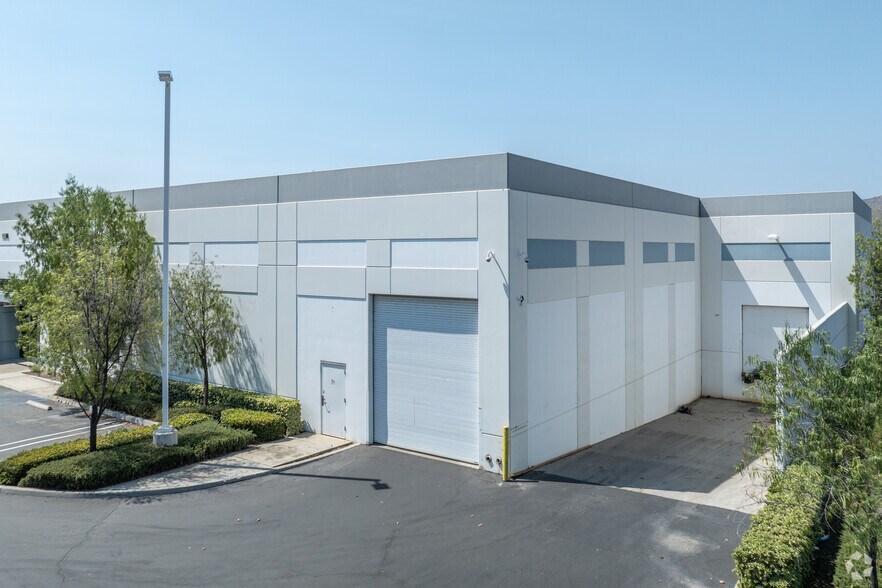 6220 Rivercrest Dr, Riverside, CA for lease - Building Photo - Image 2 of 4