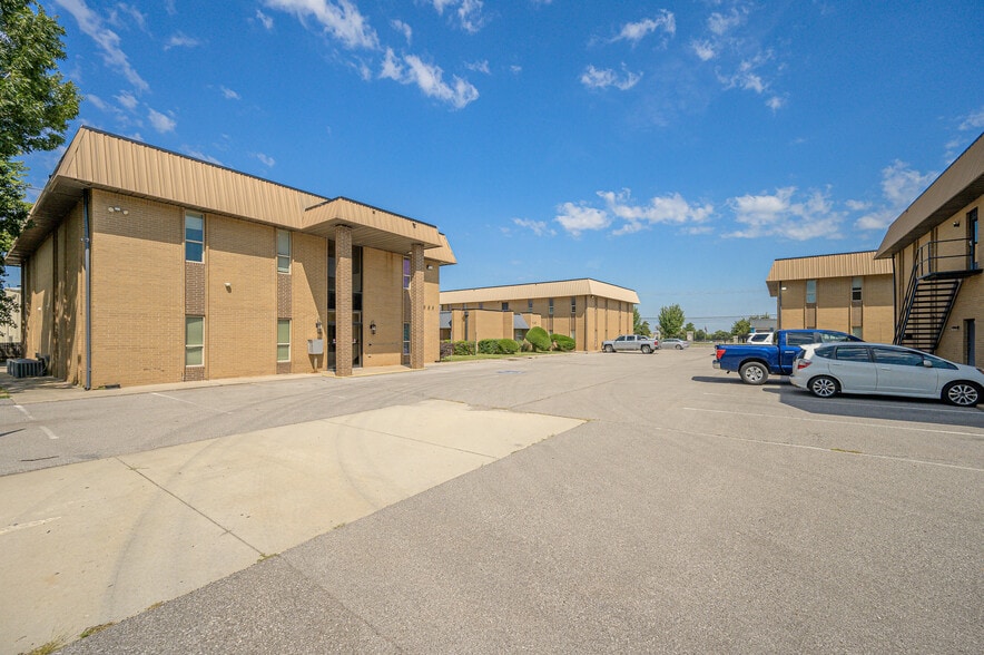 7008 NW 63rd St, Bethany, OK for sale - Building Photo - Image 3 of 23