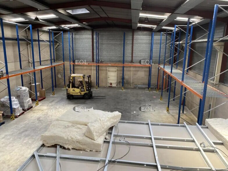 Flex in Genas for lease - Building Photo - Image 2 of 10