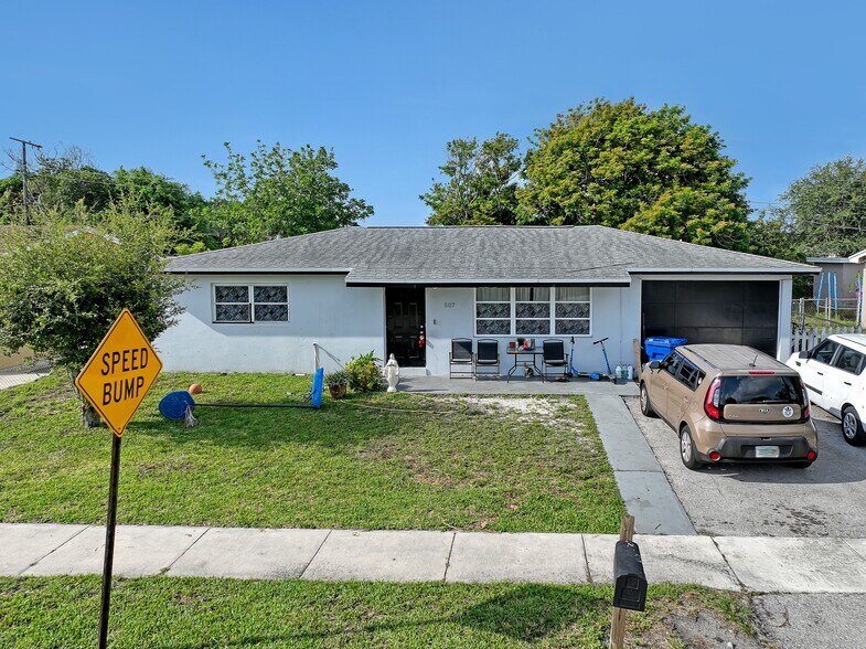 507 W 29th St, Riviera Beach, FL à vendre - Photo principale - Image 1 de 1