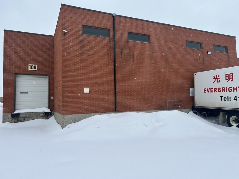100-120 Ferrier St, Markham, ON à louer - Photo du bâtiment - Image 3 de 3