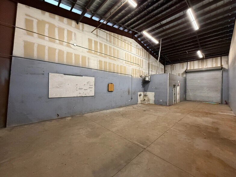 2643 N 36 Ave, Phoenix, AZ à louer - Photo intérieure - Image 2 de 13