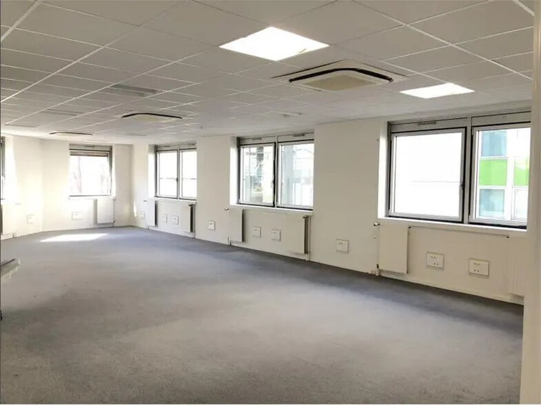 Bureau dans Fontenay-sous-Bois à louer - Photo intérieure - Image 2 de 3