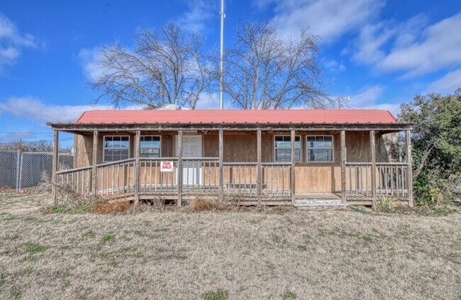 Plus de détails pour 521 Eel River St, Purcell, OK - Commerce de détail à vendre