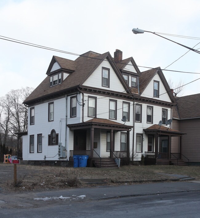 Plus de détails pour 17-19 Downs St, Kingston, NY - Multi-résidentiel à vendre