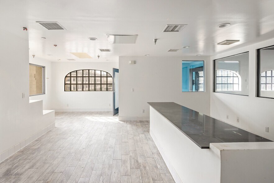 1734-1746 S Sepulveda Blvd, Los Angeles, CA à louer - Photo du bâtiment - Image 3 de 27