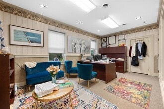 121 NW Russell Rd, Abingdon, VA for sale Interior Photo- Image 2 of 15