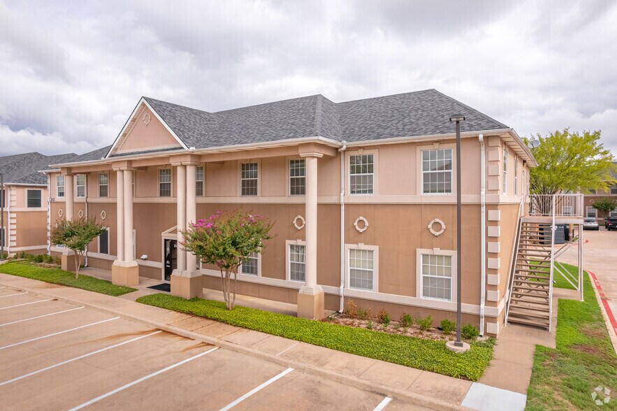 309 S Jupiter Rd, Allen, TX à louer - Photo du bâtiment - Image 3 de 16