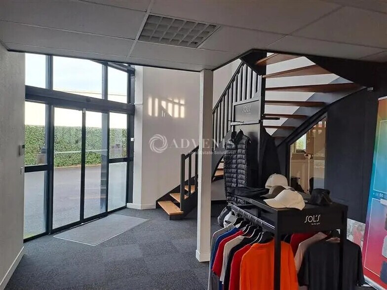 Local d'activités dans Sainte-Luce-sur-Loire à vendre - Photo du bâtiment - Image 3 de 6