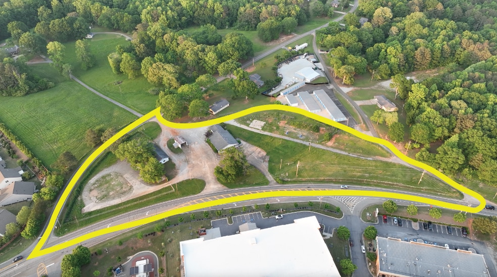 4195 Hickory Flat Hwy, Holly Springs, GA for sale - Building Photo - Image 1 of 5