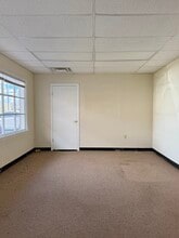 3100-3120 Peters Creek Rd, Roanoke, VA à louer Photo intérieure- Image 2 de 7