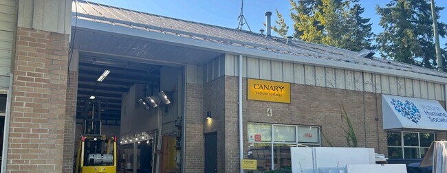 Plus de détails pour 4217 Glanford Av, Victoria, BC - Industriel à vendre