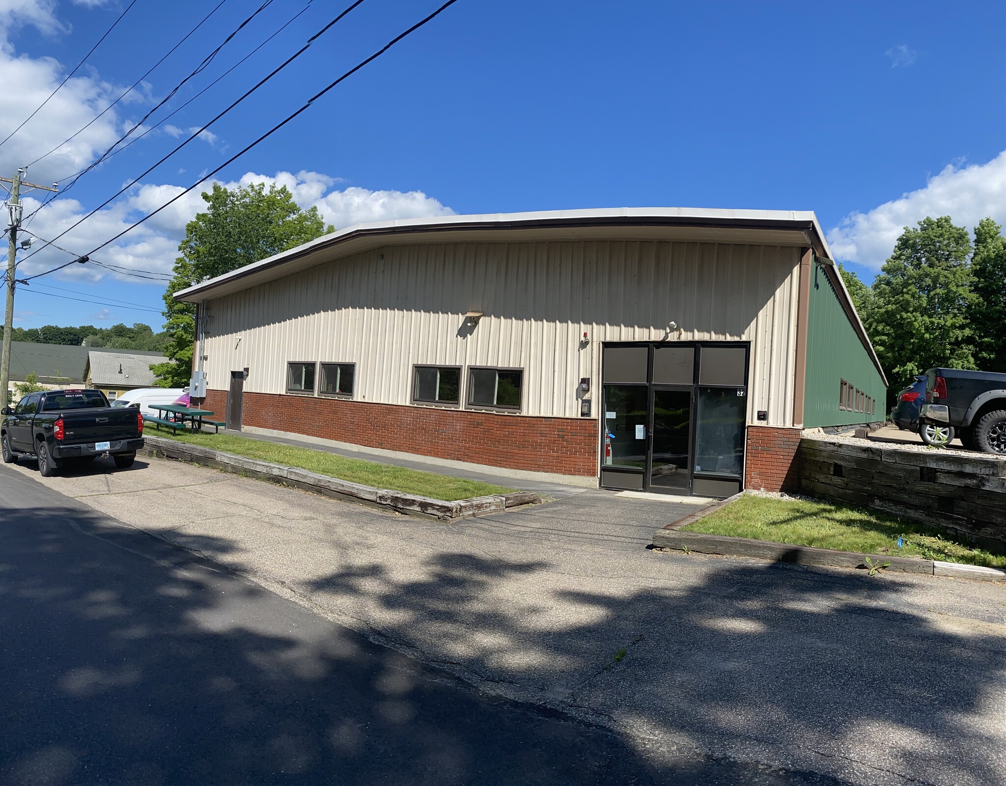 32 Broadway St, Pittsfield, NH for sale Building Photo- Image 1 of 1