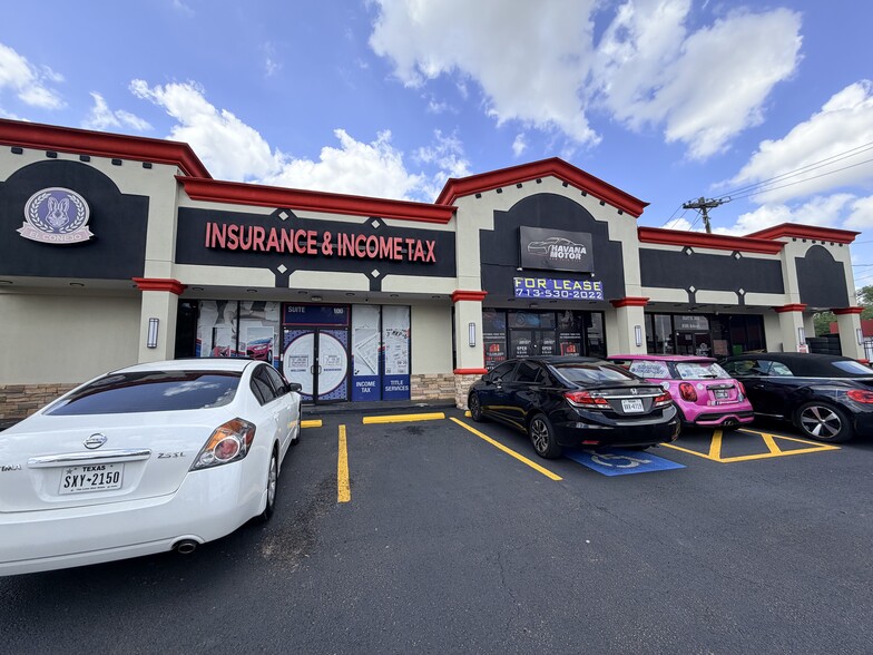 8500 Hillcroft Ave, Houston, TX for lease - Building Photo - Image 3 of 8
